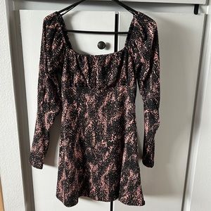 Topshop, size 6 bodycon dress with full length sleeves.